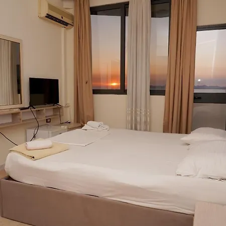 Al-mar Hotell 3*